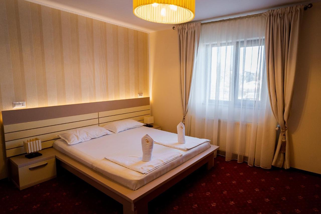 Pensiunea Oscar Focşani Extérieur photo